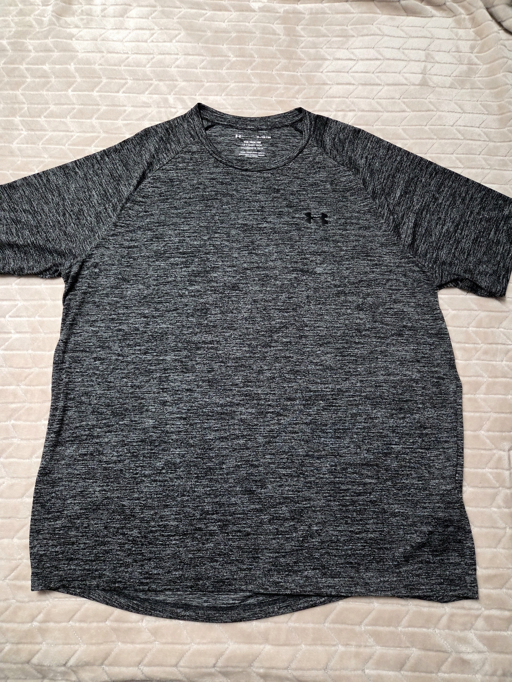 Men's Excellent Condition Under Armour Shirts Lot- 4 Pc- Size XL - Picture 4 of 7